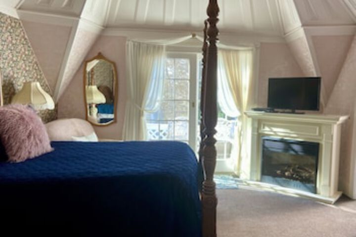 Room 22 of 123