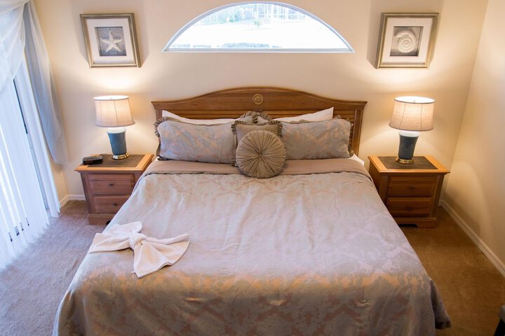 Room 3 of 17