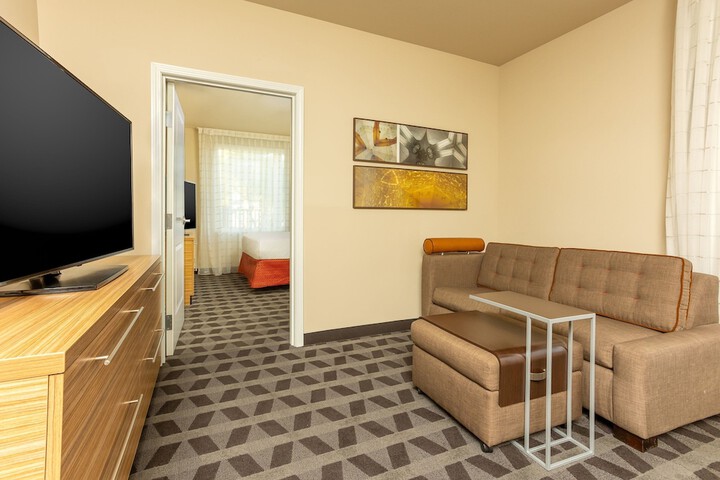 Room 47 of 84