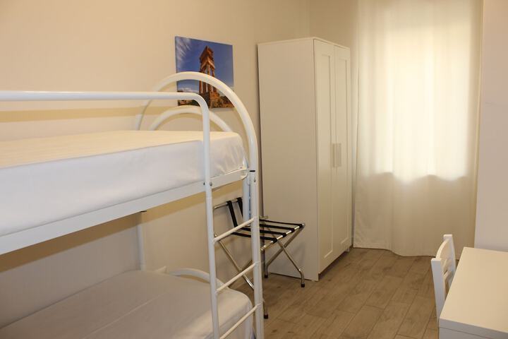 Room 21 of 49
