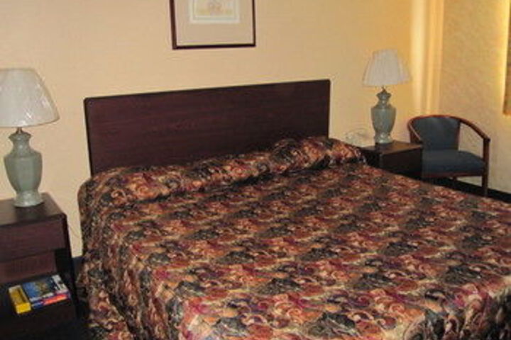 Room 18 of 36