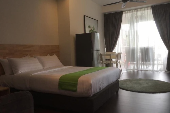 Room 21 of 53