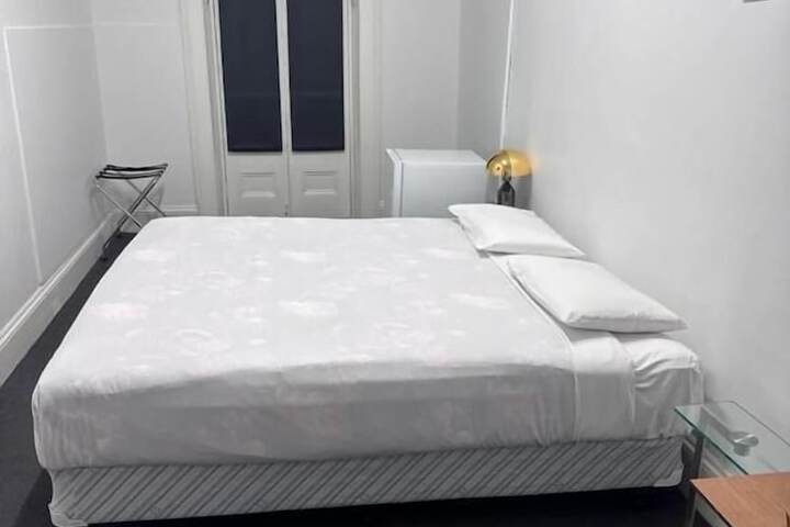 Eatons Hotel