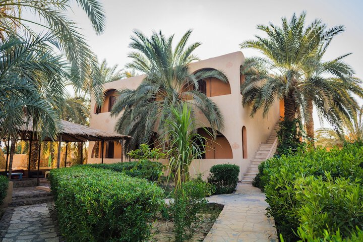 Hotel Exterior 41 of 44