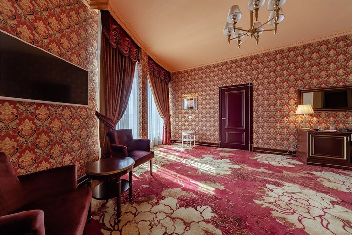 Room 24 of 40