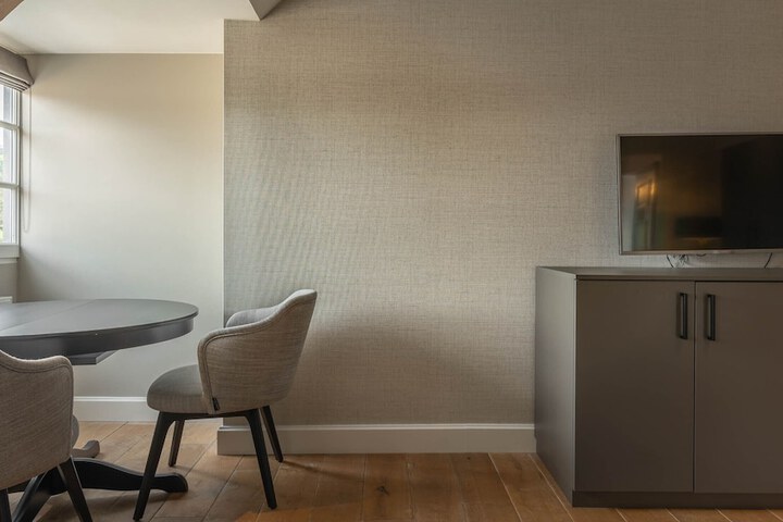 Room 47 of 252