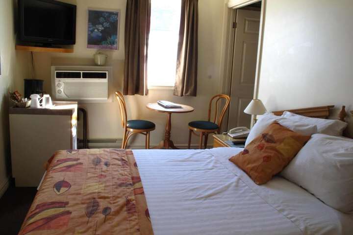 Room 14 of 48