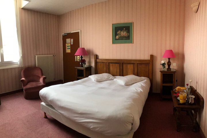 Room 5 of 23