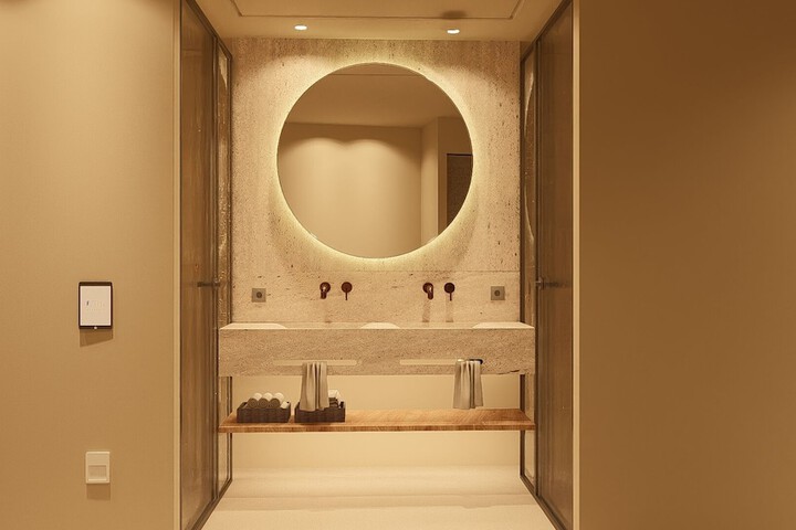 Room 60 of 71