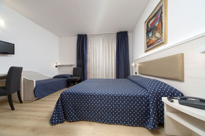 Room 20 of 120