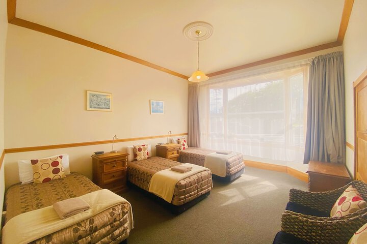 Room 25 of 82