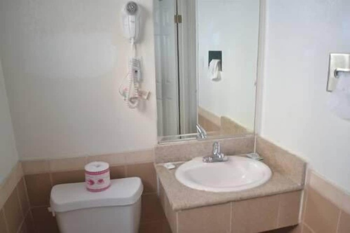 Room 13 of 20