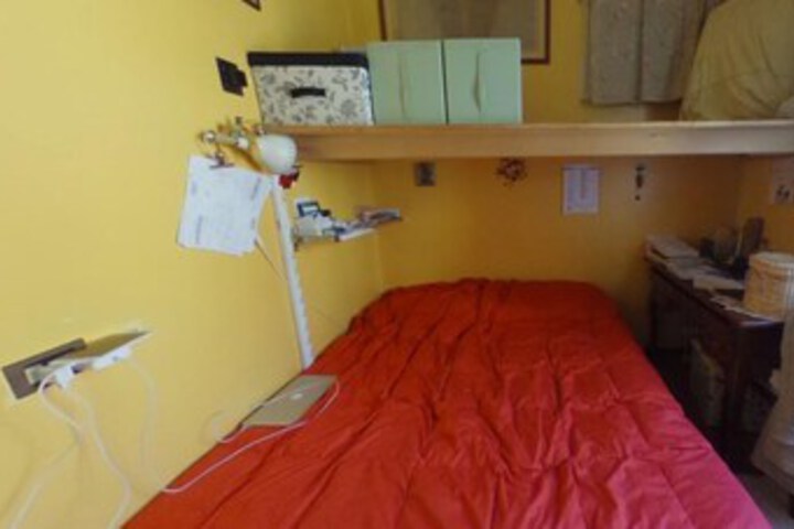 Room 12 of 14