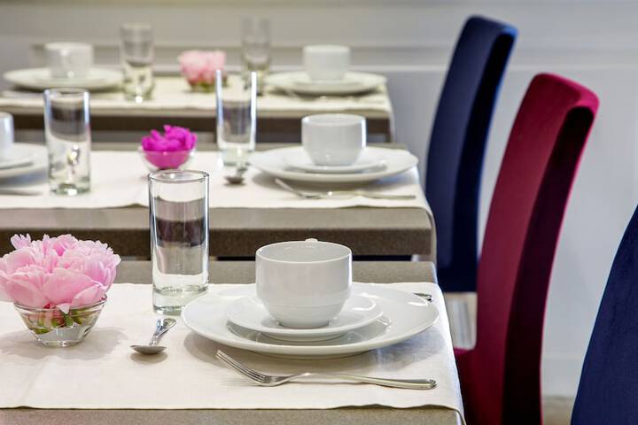 Breakfast/Coffee Service 48 of 70
