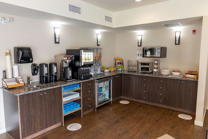 Breakfast/Coffee Service 36 of 42