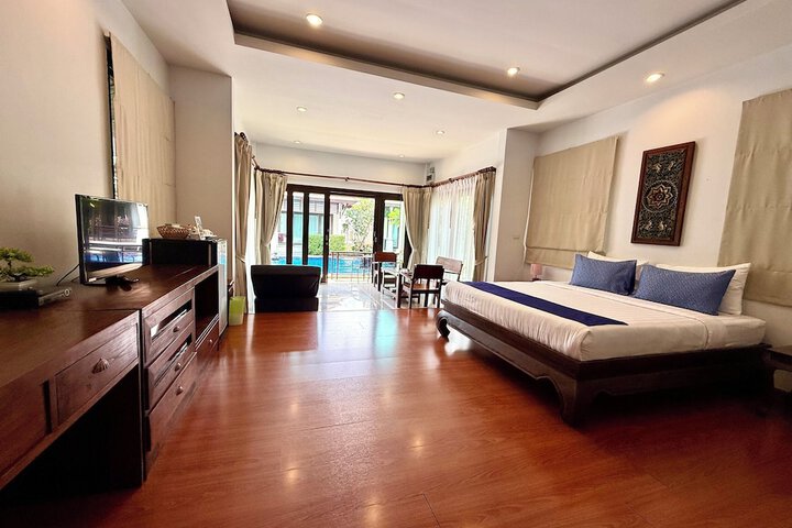 Room 10 of 66