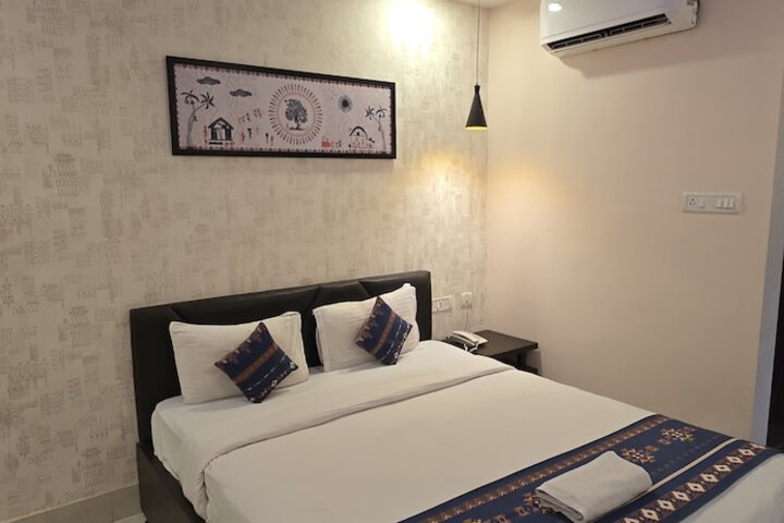 Room 2 of 41
