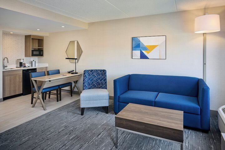 Room 15 of 47