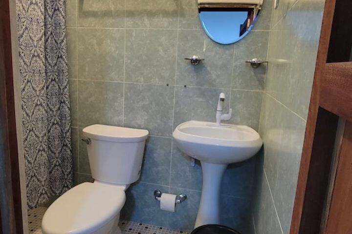Room 14 of 28