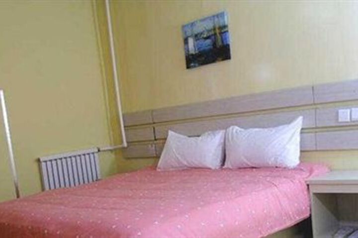Room 5 of 16