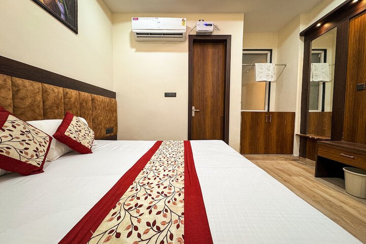 Room 5 of 43