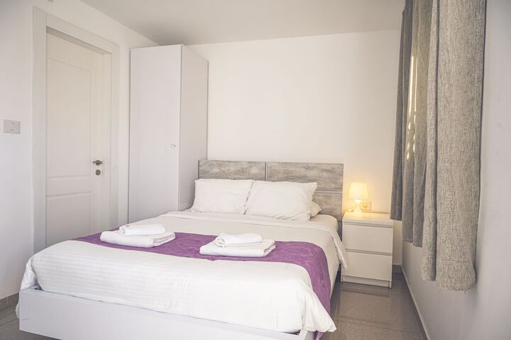 Room 3 of 31