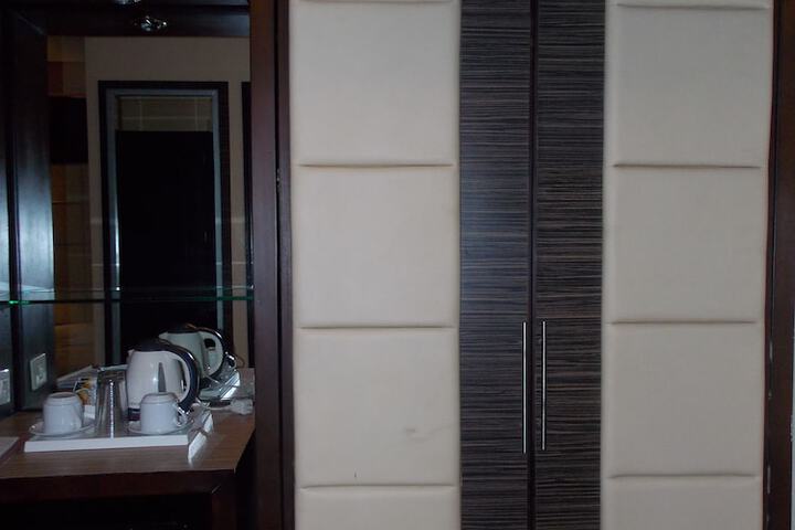 Room 28 of 57