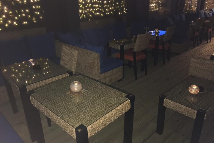 Lounge 42 of 44