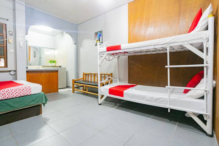 Room 9 of 35
