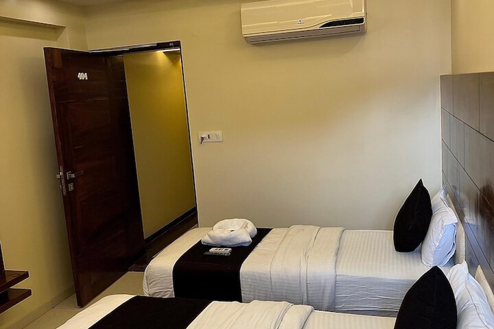 Room 27 of 71
