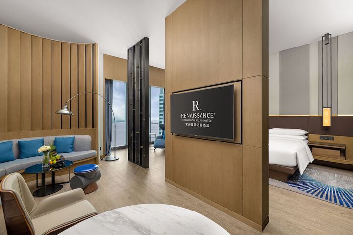 Room 6 of 34