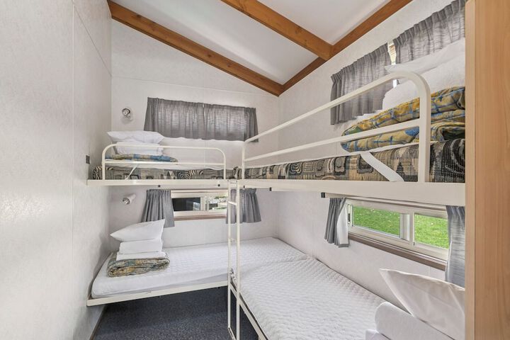 Room 10 of 74