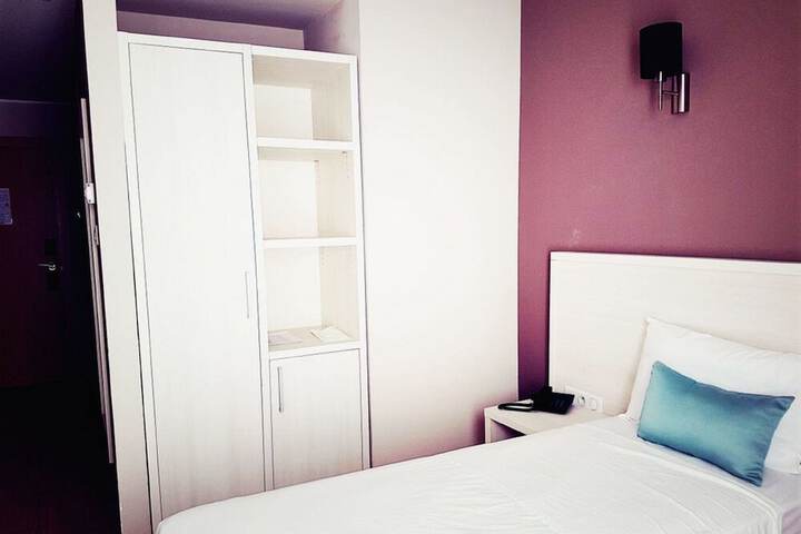 Room 7 of 34