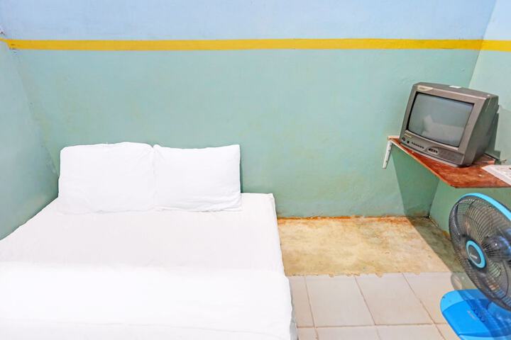 Room 12 of 27