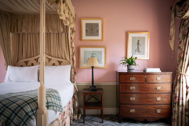 Room 48 of 159