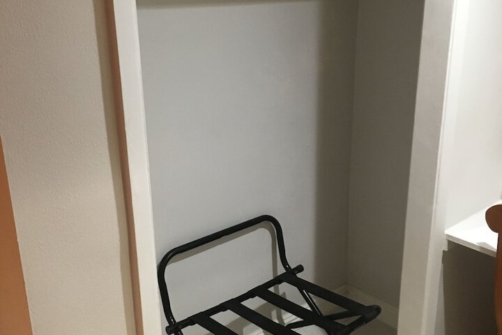 Room 16 of 22