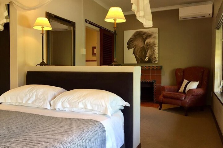 Room 10 of 38