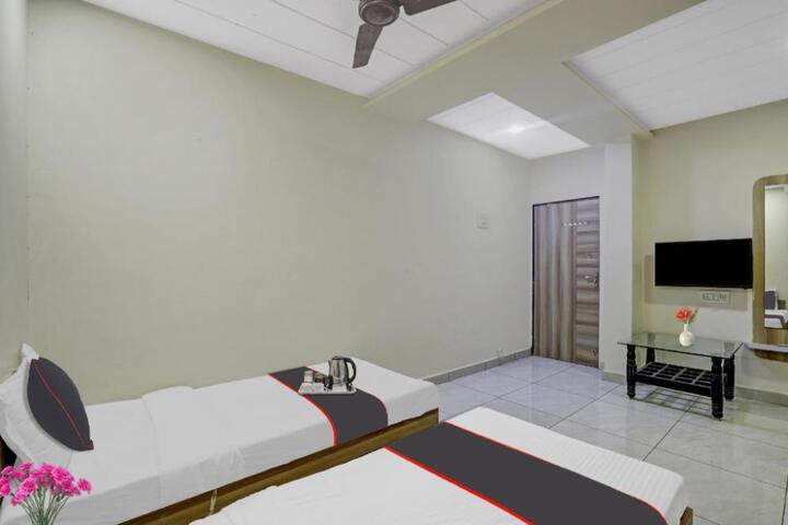 OYO Flagship 701686 Hotel Parishram
