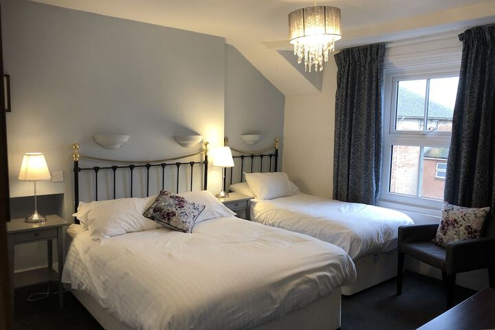 Room 10 of 30