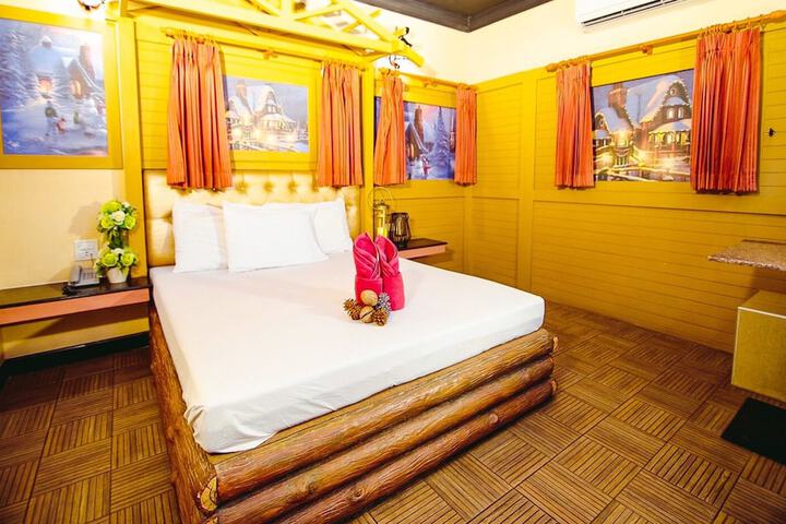 Room 21 of 37