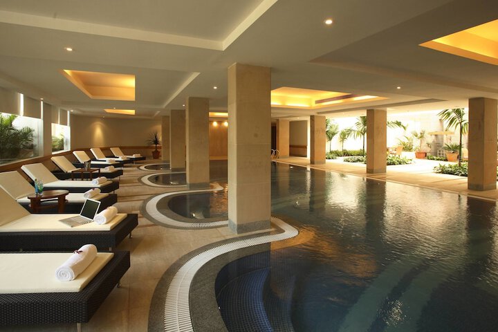 Pools & Facilities