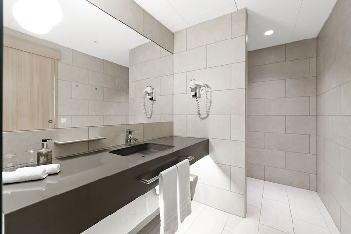 Clean Restrooms