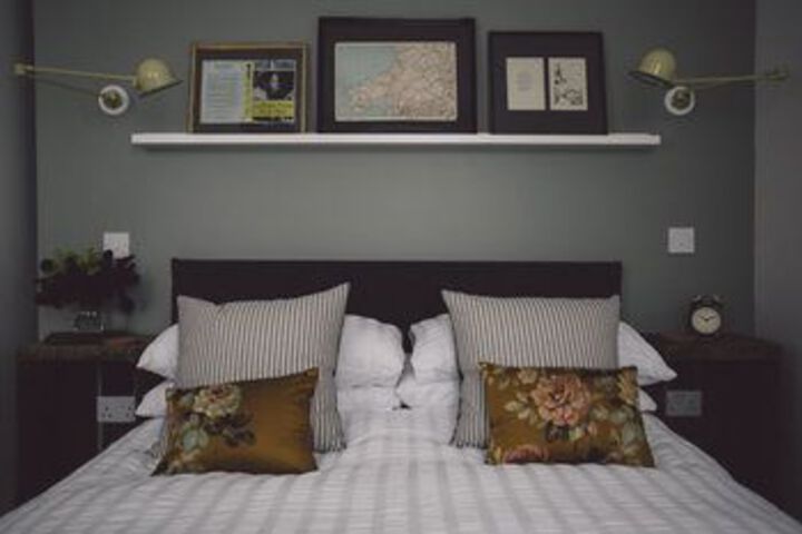 Room 50 of 64