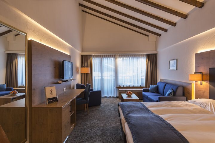 Room 13 of 71
