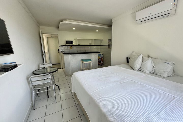 Room 9 of 34