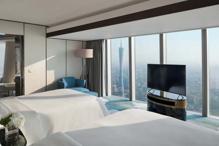 Room 43 of 95