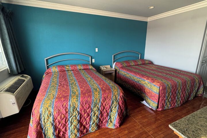 Room 4 of 31