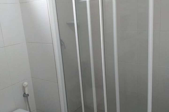 Room 9 of 14