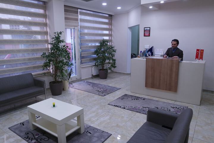 Hotel 2 of 137