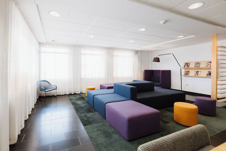 Hotel Interior 9 of 49